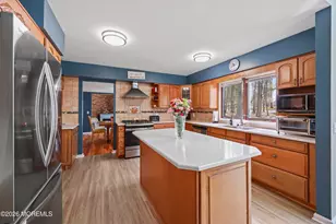 176 Stonehill Rd, Freehold, NJ 07728 - Photo 9