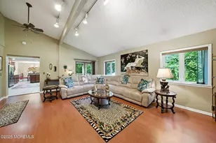 511 Burlington Rd, Freehold, NJ 07728 - Photo 17