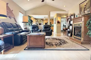 27 Rosewood Dr, Lakewood, NJ 08701 - Photo 9