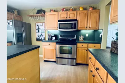 27 Rosewood Drive, Lakewood, NJ 08701 - Photo 17