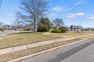 1020 Crystal Dr, Toms River Township, NJ 08753 - Photo 27