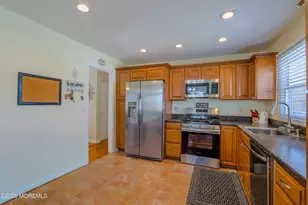 546 Vaughn Ave, Toms River Township, NJ 08753 - Photo 9