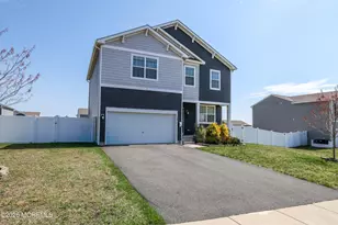 28 Dylan Blvd, Barnegat, NJ 08005 - Photo 3