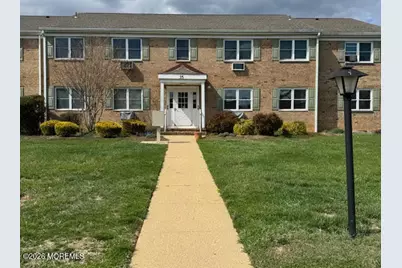 35 Manchester Court #D, Freehold, NJ 07728 - Photo 3