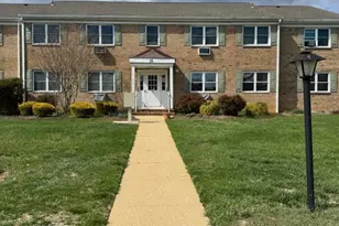 35 Manchester Ct, Freehold, NJ 07728 - Photo 3