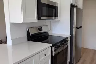 35 Manchester Ct, Freehold, NJ 07728 - Photo 9