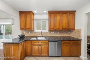 12 Pemberton Dr, Matawan, NJ 07747 - Photo 15