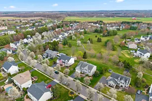 16 Heritage Dr, Allentown, NJ 08501 - Photo 3