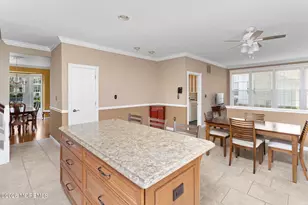 16 Heritage Dr, Allentown, NJ 08501 - Photo 13