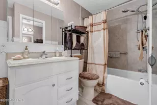 22 Newport Ct, Brick, NJ 08724 - Photo 9