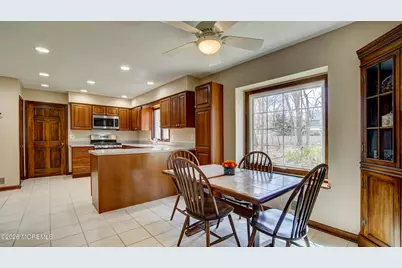 8 Sherman Court, Manalapan Township, NJ 07726 - Photo 7