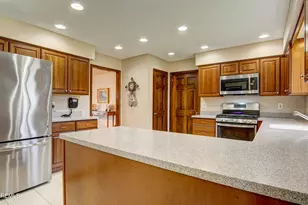 8 Sherman Ct, Manalapan Township, NJ 07726 - Photo 11