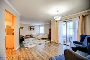 19 Pine Cluster Cir, Manalapan Township, NJ 07726 - Photo 9