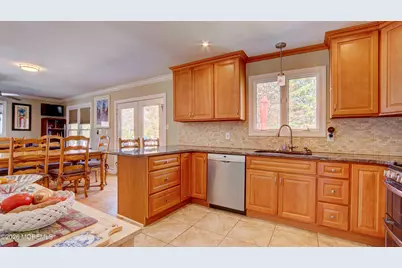 39 Royal Road, Freehold, NJ 07728 - Photo 19