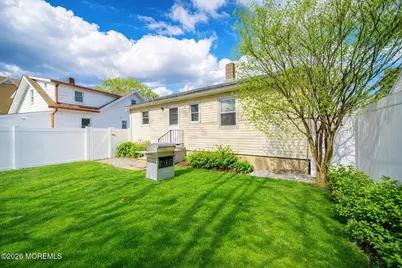 32 Lake Avenue, Fair Haven, NJ 07704 - Photo 23