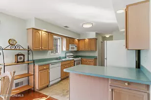 1621 Lake Ave, Point Pleasant Beach, NJ 08742 - Photo 9