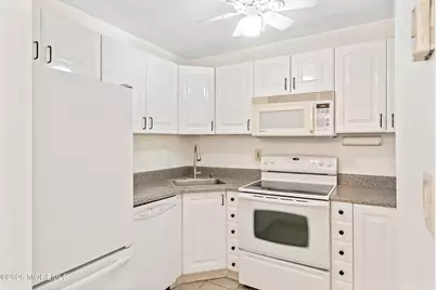 154 Cross Slope Court #G, Manalapan Township, NJ 07726 - Photo 9