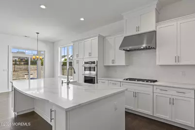 38 Sofia Drive, Manalapan Township, NJ 07726 - Photo 9