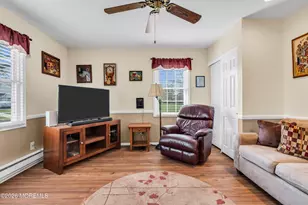 24 Calle De Elvira, Freehold, NJ 07728 - Photo 11