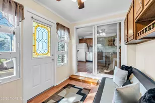 24 Calle De Elvira, Freehold, NJ 07728 - Photo 3