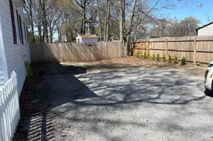 431 S Laurel Ave, Hazlet Township, NJ 07734 - Photo 15