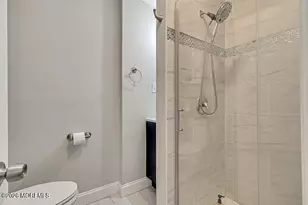 431 S Laurel Ave, Hazlet Township, NJ 07734 - Photo 7