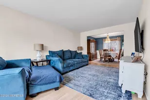 10 Honeysuckle Way, Howell Township, NJ 07731 - Photo 5