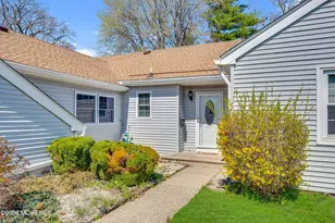 157 Rue De St Germaine, Freehold, NJ 07728 - Photo 5