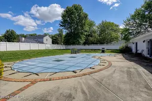 21 Applegate Rd, Freehold, NJ 07728 - Photo 35