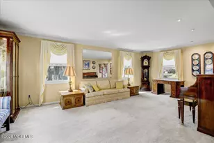 21 Applegate Rd, Freehold, NJ 07728 - Photo 9