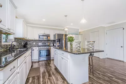 607 Bay Avenue, Union Beach, NJ 07735 - Photo 15