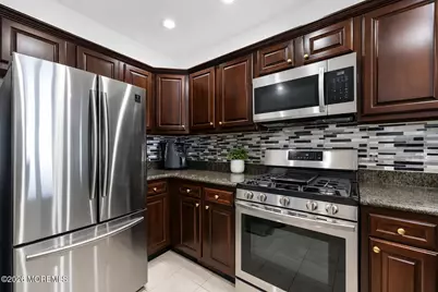 324 Promenade, Edgewater, NJ 07020 - Photo 13