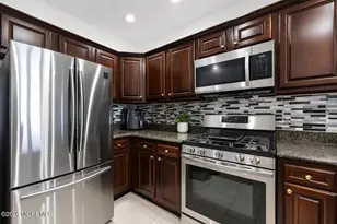 324 Promenade, Edgewater, NJ 07020 - Photo 13