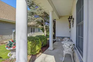 15 Crawford Rd, Manalapan Township, NJ 07726 - Photo 5