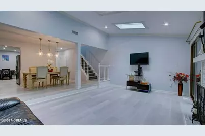 57 Chestnut Way, Manalapan Township, NJ 07726 - Photo 5