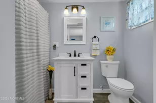 25 Gerald Terrace, Hazlet Township, NJ 07730 - Photo 3