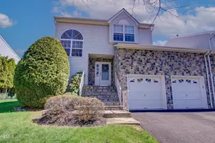 37 Hummingbird Ct, Marlboro Township, NJ 07746 - Photo 1