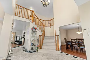 35 Trish Ct, Matawan, NJ 07747 - Photo 7