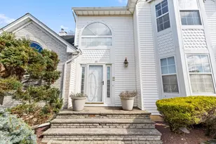 35 Trish Ct, Matawan, NJ 07747 - Photo 5