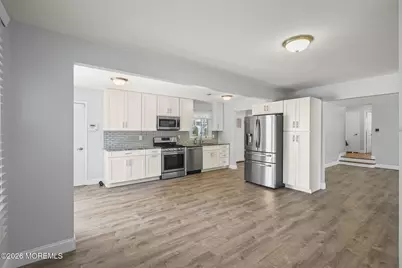 6 Rockwell Circle, Marlboro Township, NJ 07746 - Photo 5