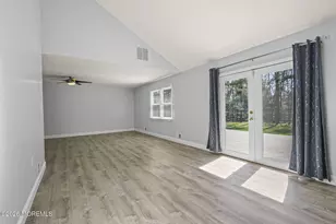 6 Rockwell Cir, Marlboro Township, NJ 07746 - Photo 17