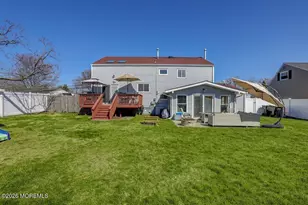 611 S Laurel Ave, Hazlet Township, NJ 07730 - Photo 33