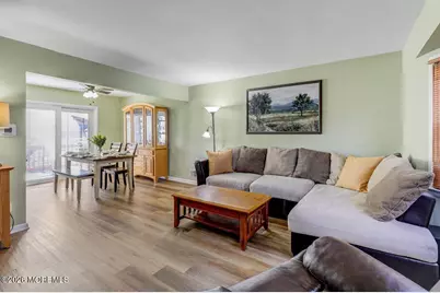 611 S Laurel Avenue, Hazlet Township, NJ 07730 - Photo 15