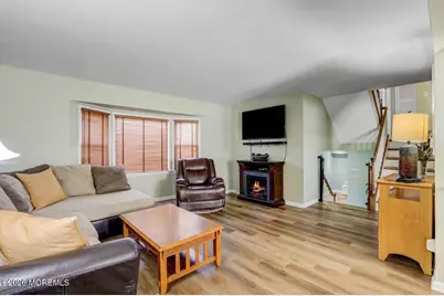 611 S Laurel Avenue, Hazlet Township, NJ 07730 - Photo 13