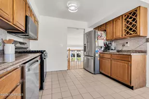 522 Woolley Dr, Neptune Township, NJ 07753 - Photo 23