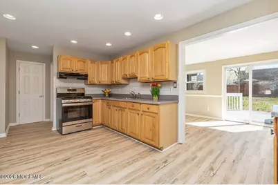 78 Liberty Place, Hazlet Township, NJ 07734 - Photo 9