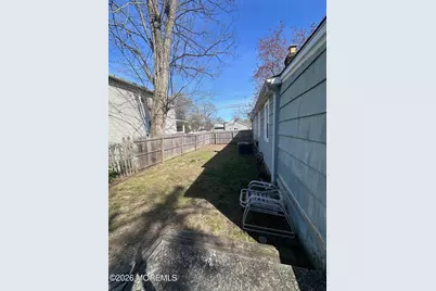 402 Maple Drive, Belford, NJ 07718 - Photo 15