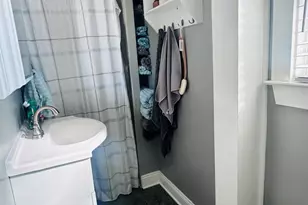 402 Maple Dr, Belford, NJ 07718 - Photo 11