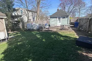 402 Maple Dr, Belford, NJ 07718 - Photo 13