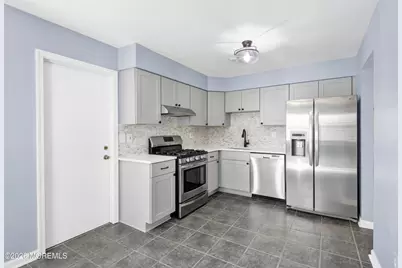 6 Stowe Court, Freehold, NJ 07728 - Photo 11